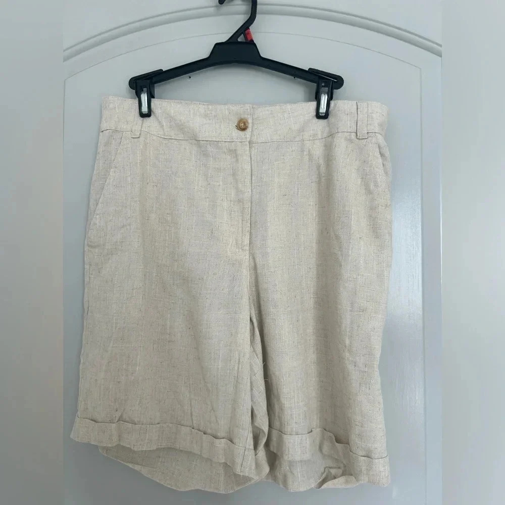 Santa Barbara Linen Blend Shorts Jorts size large NWT